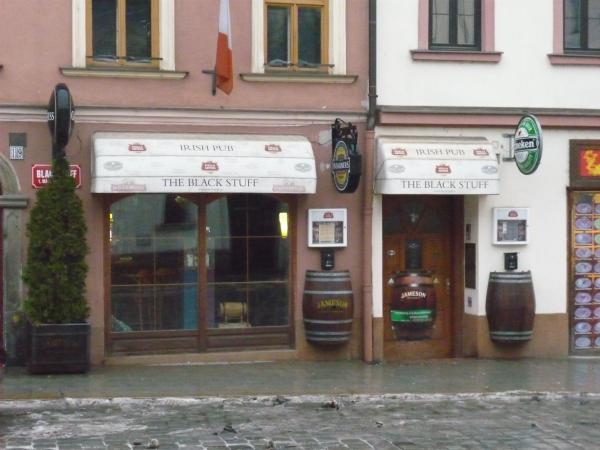 Vchod do The Black Stuff Irish Pub