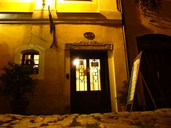 Vstup do Pizzeria Nonna Gina
